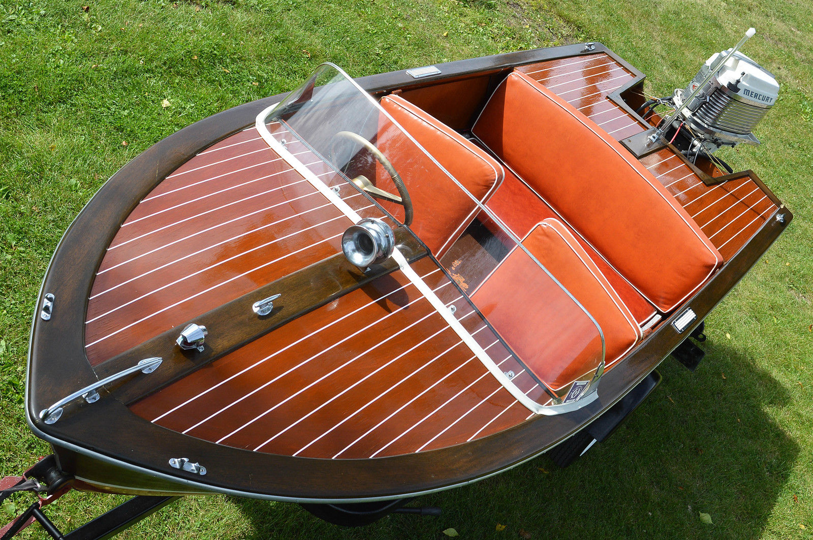 vintage runabout boat