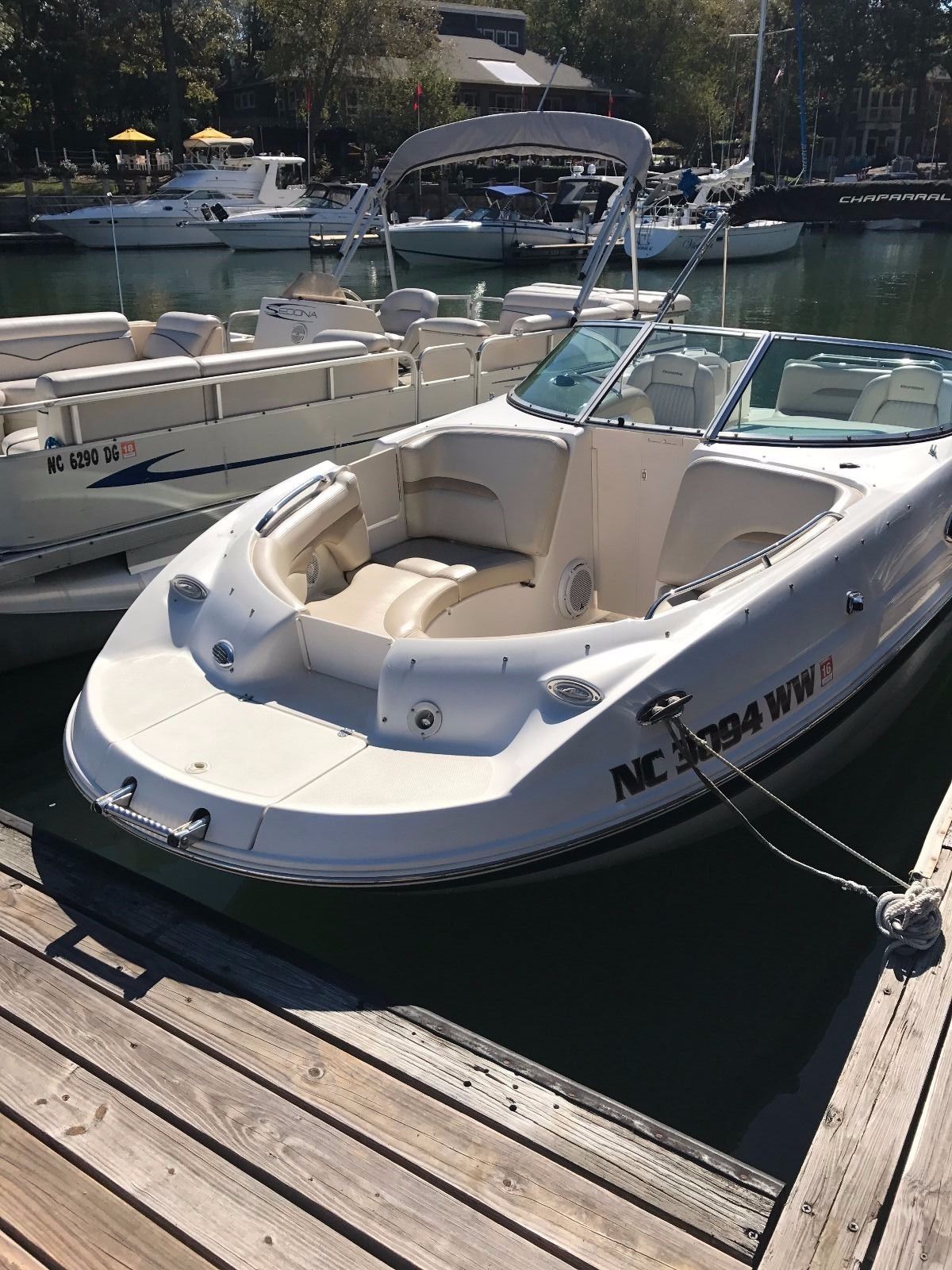 Chaparral Sunesta 243 2003 for sale for $12,900 - Boats-from-USA.com