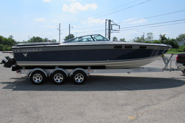 Formula 272 LS 1986 for sale for $21,500 - Boats-from-USA.com