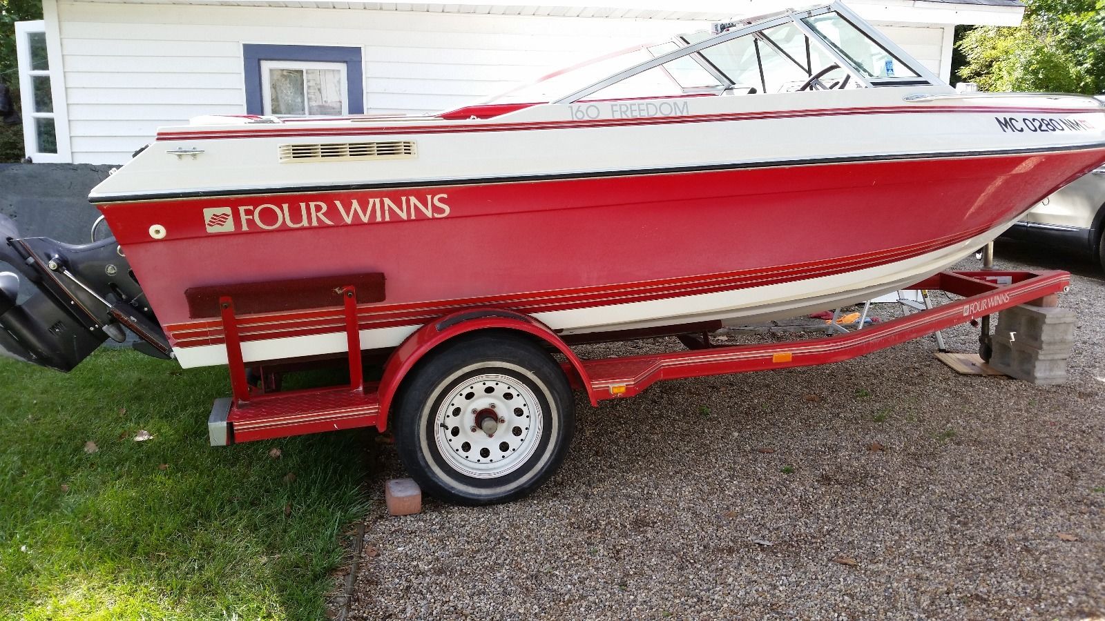 Four Winns 1988 for sale for $3,600 - Boats-from-USA.com