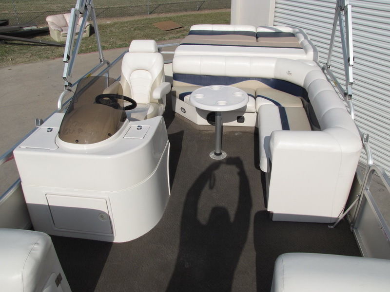 g3 suncatcher lx 22 f/c 2007 for sale for $100 - boats