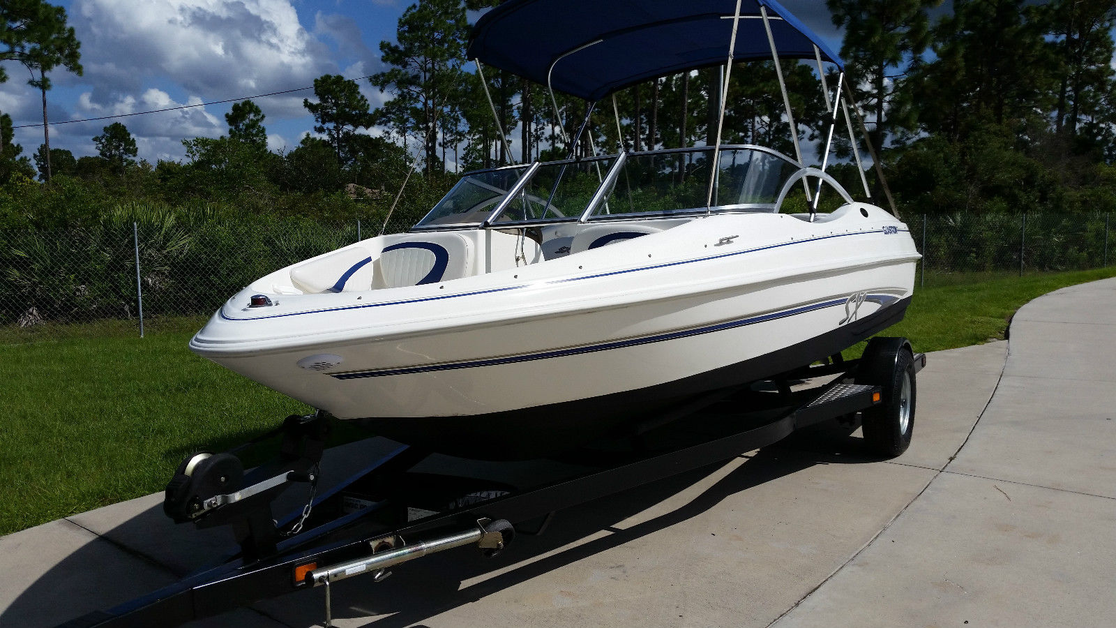 Glastron 195 SX Bowrider Volvo Penta 3.0 Only 130 Hrs