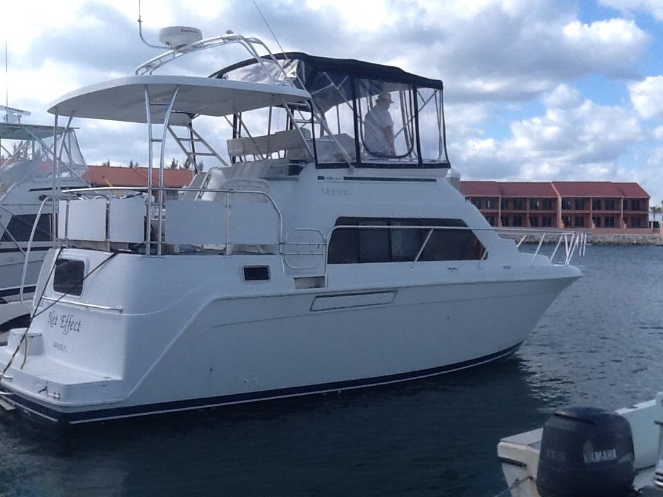 mainship motor yacht