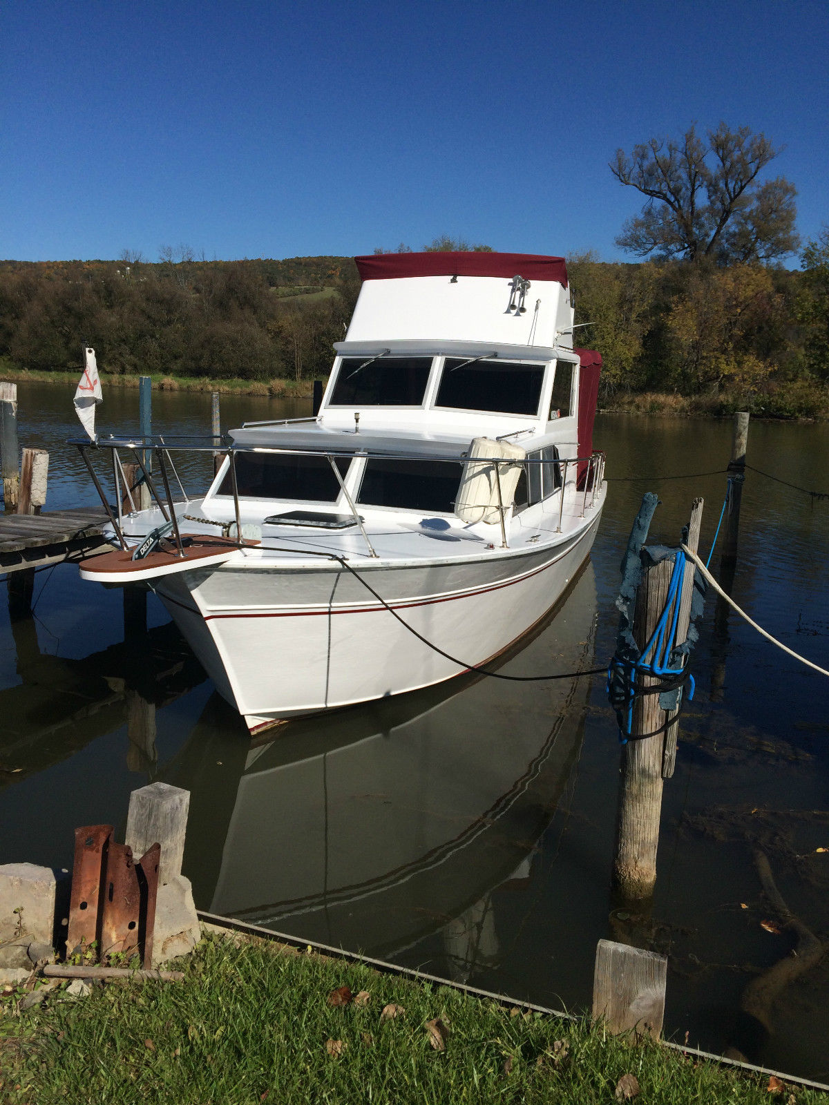 marinette 28' express flybridge 1985 for sale for $9,995