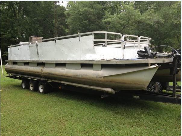 28 Ft Pontoon Boat 1969 for sale for $1,500 - Boats-from 