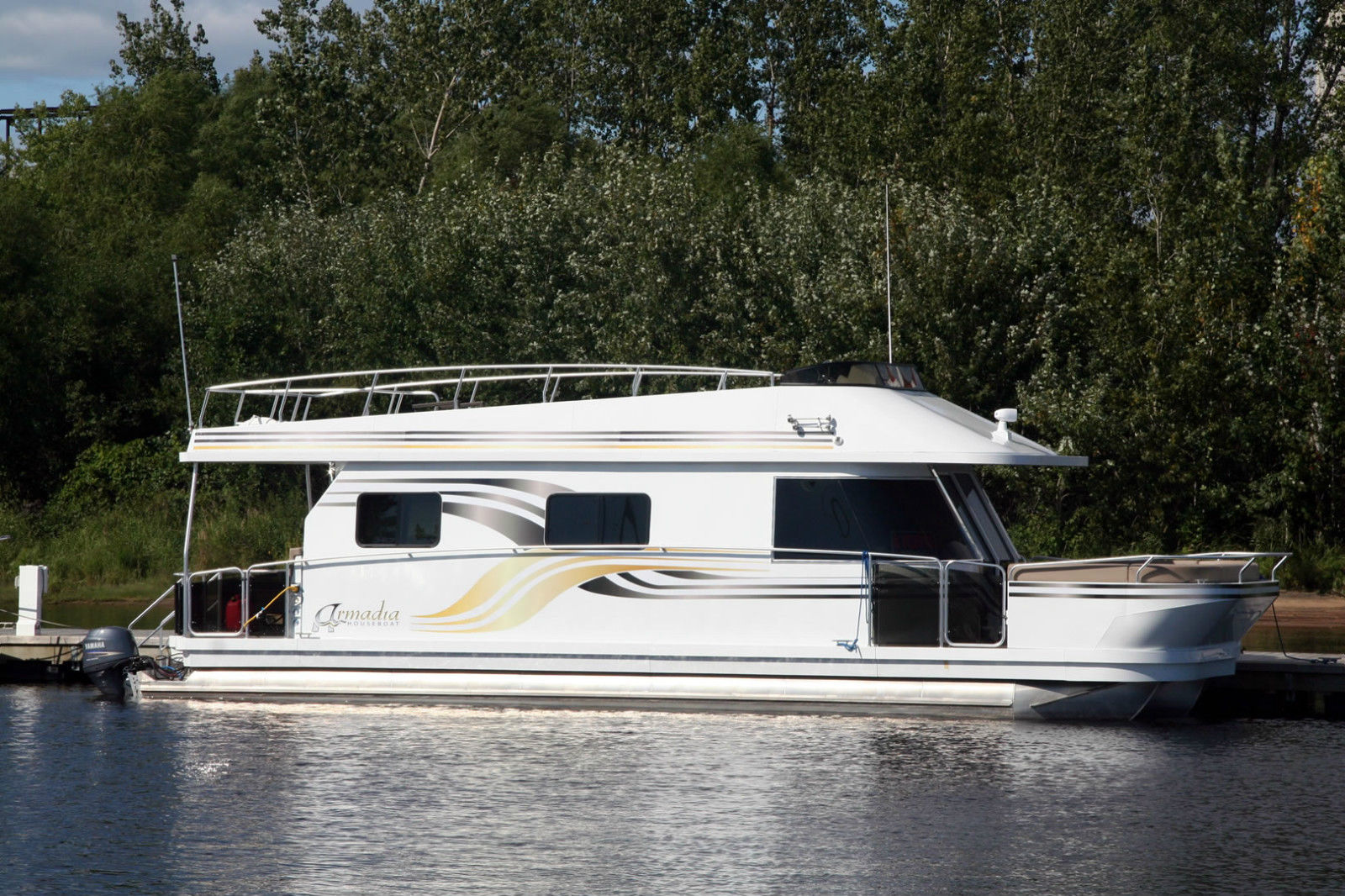 Armadia Pontoon Houseboat 2012 for sale for $139,000 ...