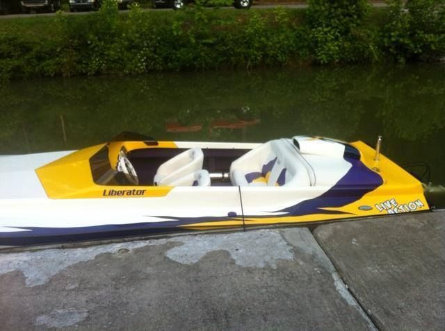 Liberator 21 TJ Tunnel Hull Jet Boat 2002 for sale for ...