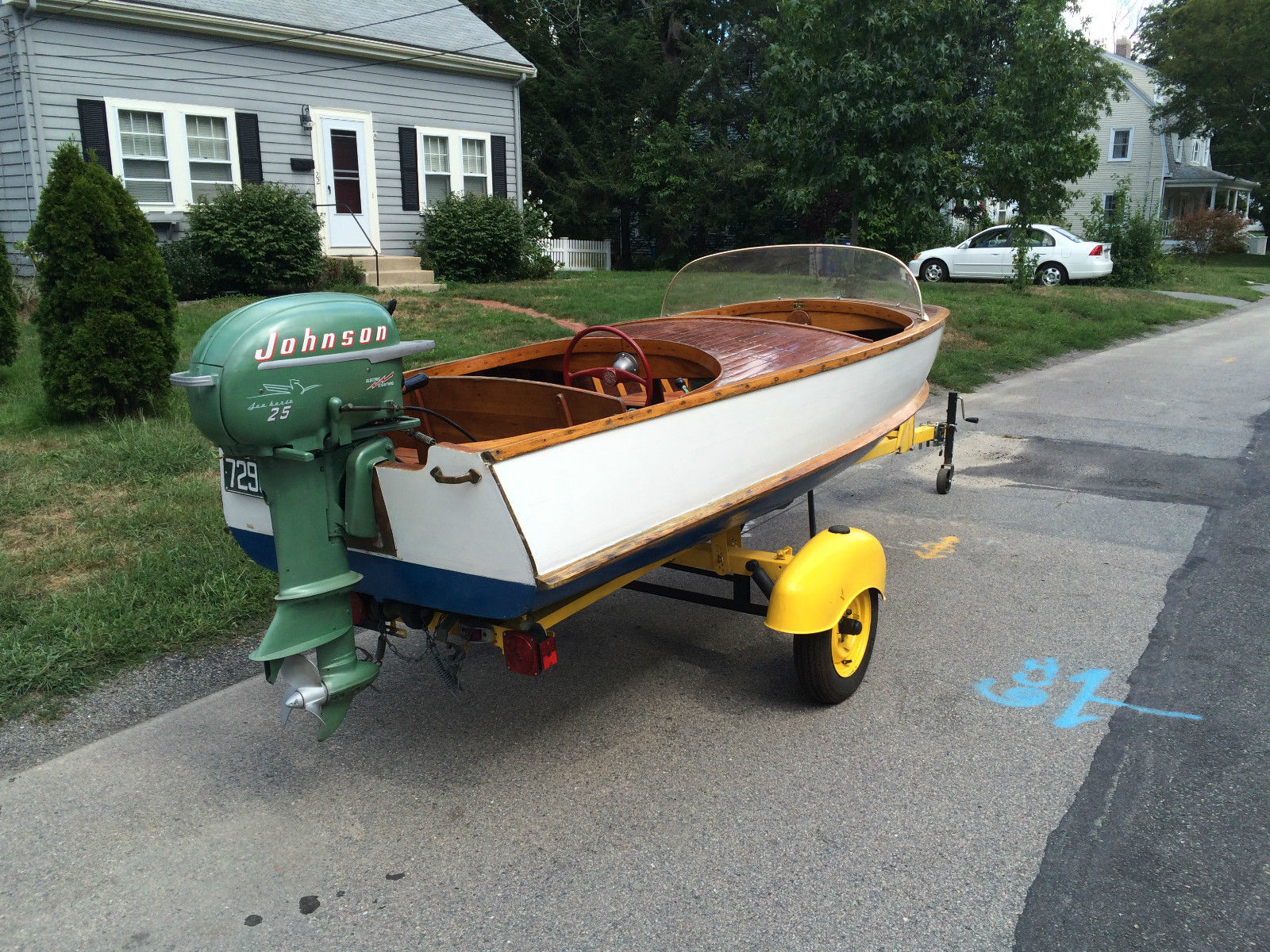 stowing fenders on wood runabout