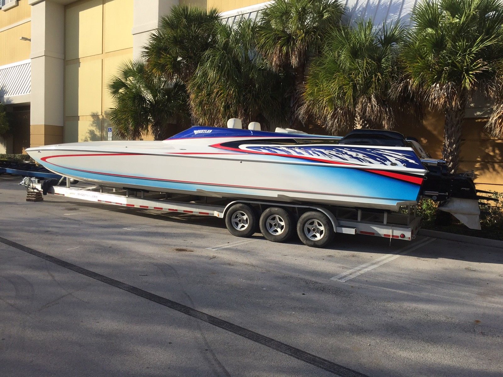 Hustler Powerboats 377 Talon