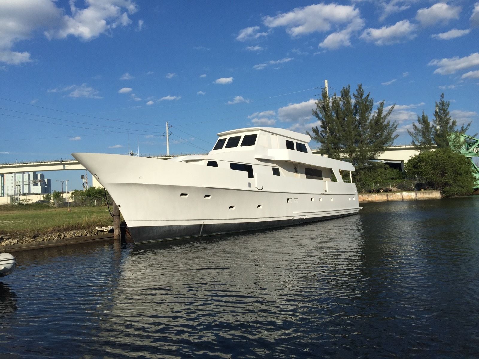 Camper & Nicholsons Motor Yacht