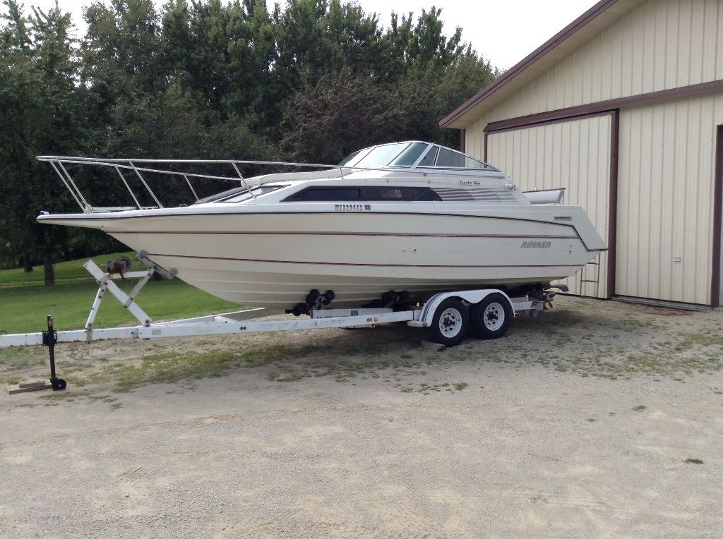 Rinker Fiesta Vee 250 1990 for sale for $4,295 - Boats-from-USA.com