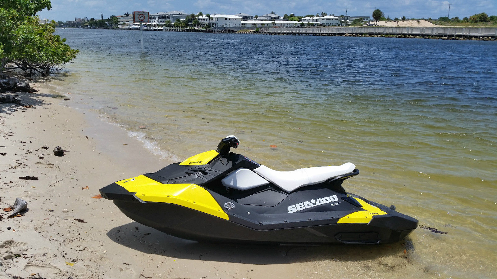 Водный гидроцикл Sea Doo