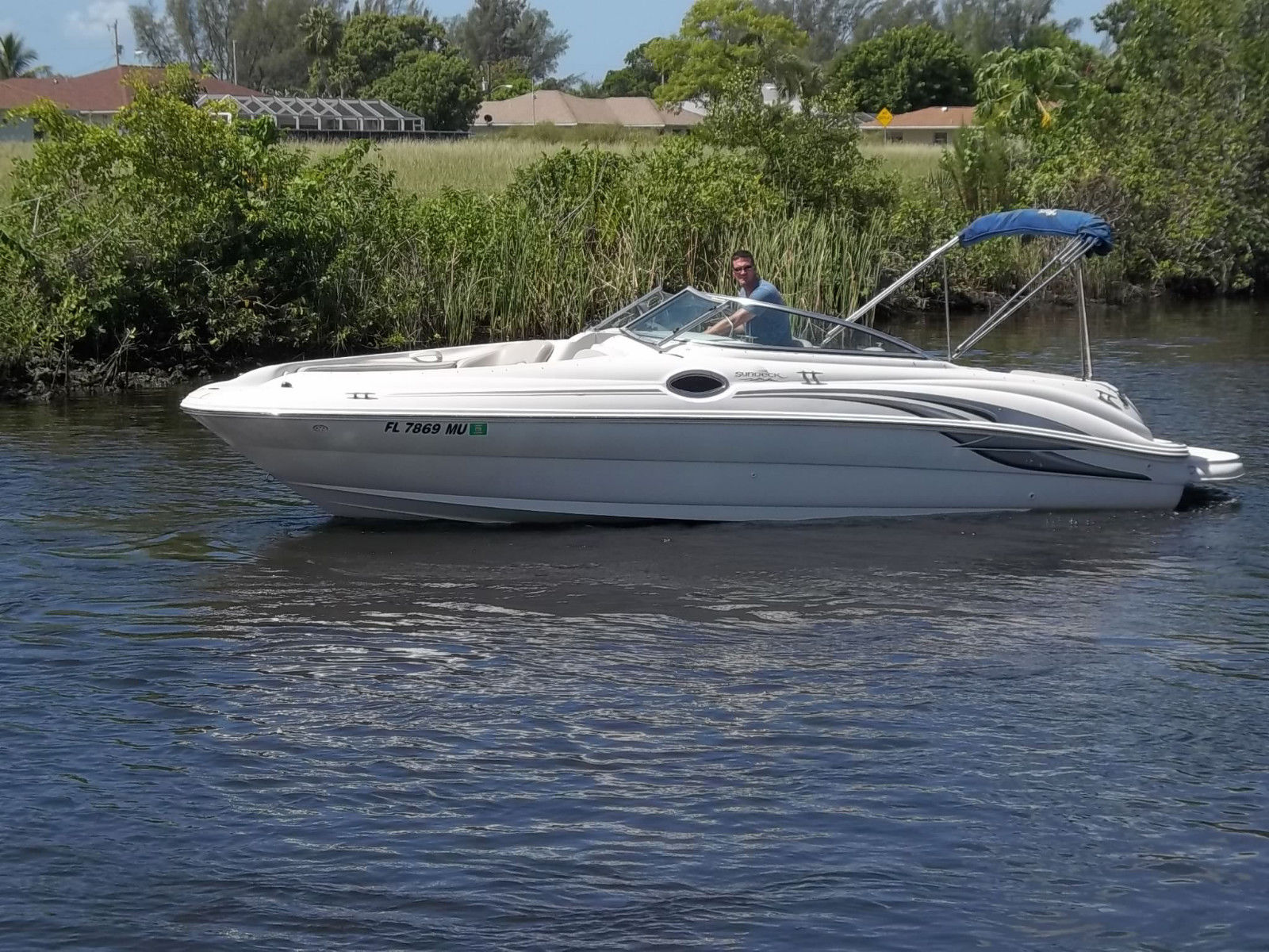 Sea Ray 240 Sundeck 2003 for sale for $1,000 - Boats-from ...