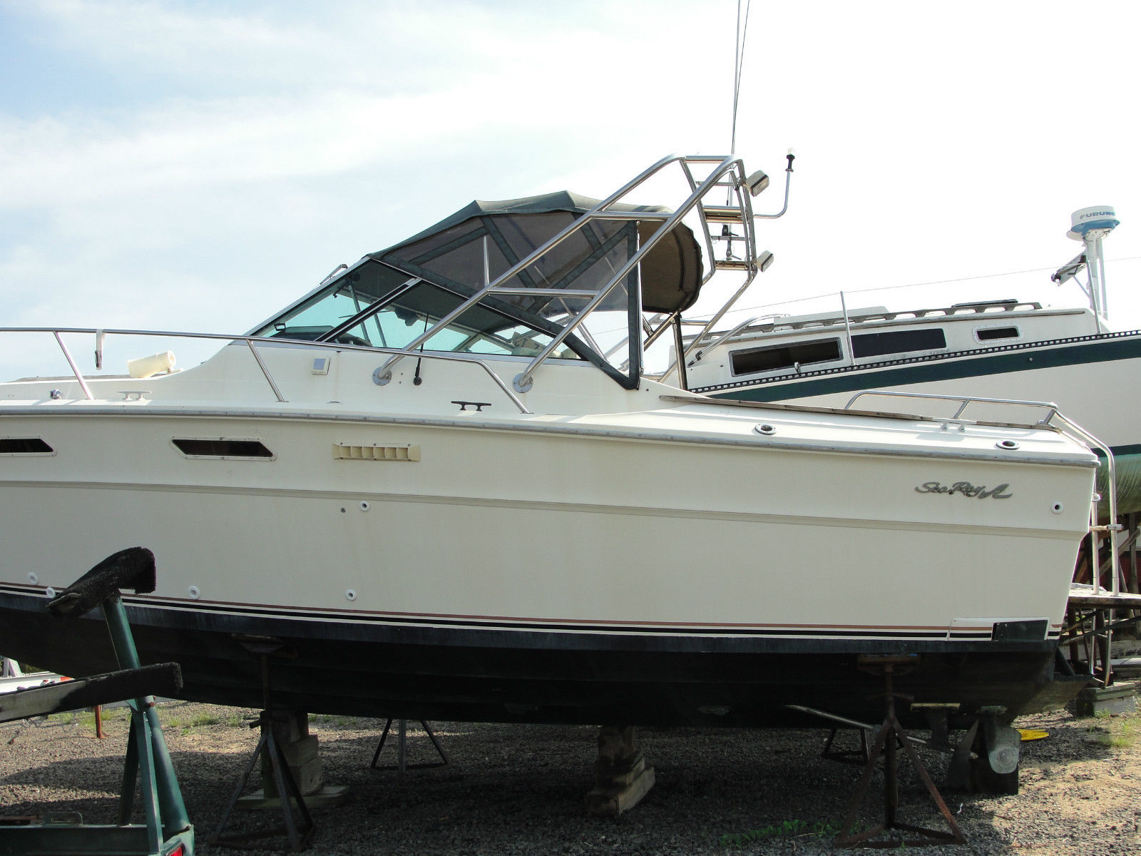 Sea Ray 300 SRV Cuddy Cabin Wide Body 1979 for sale for ...