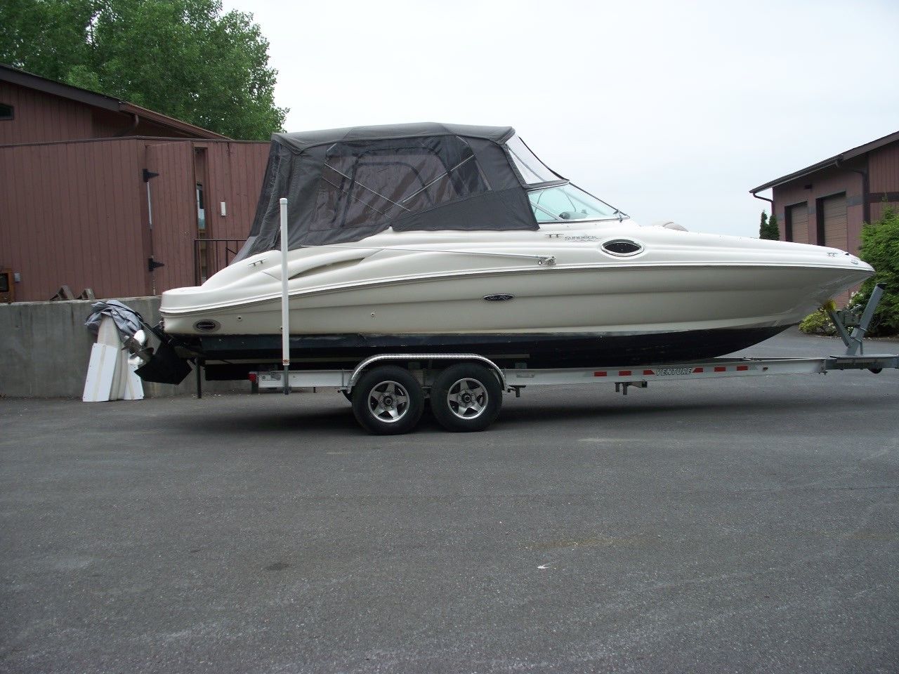 Sea Ray Sundeck 270 2004 for sale for $28,000 - Boats-from ...