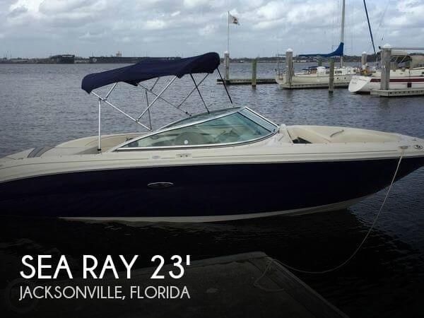 Sea Ray 220 Select Bowrider