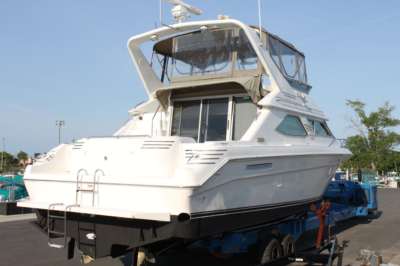 Sea Ray 440 Express Bridge 1993 for sale for $46,900 