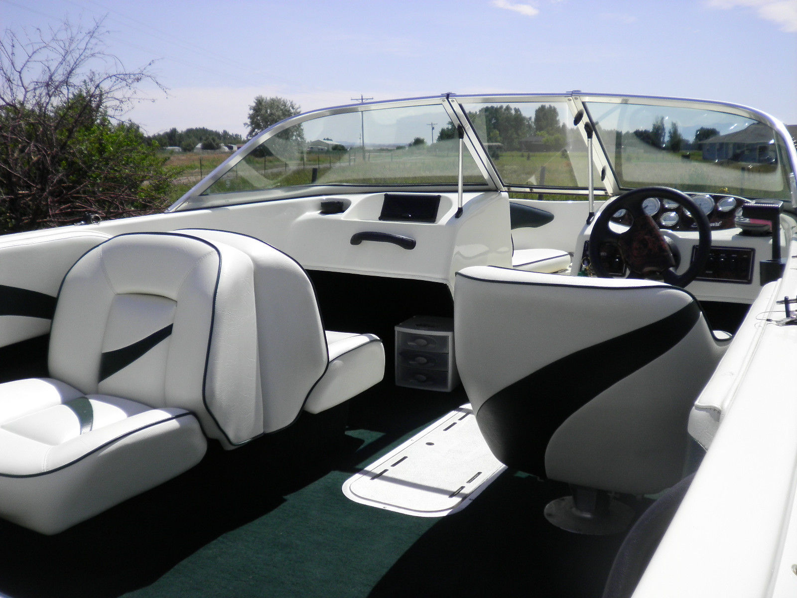 runabout boat seats