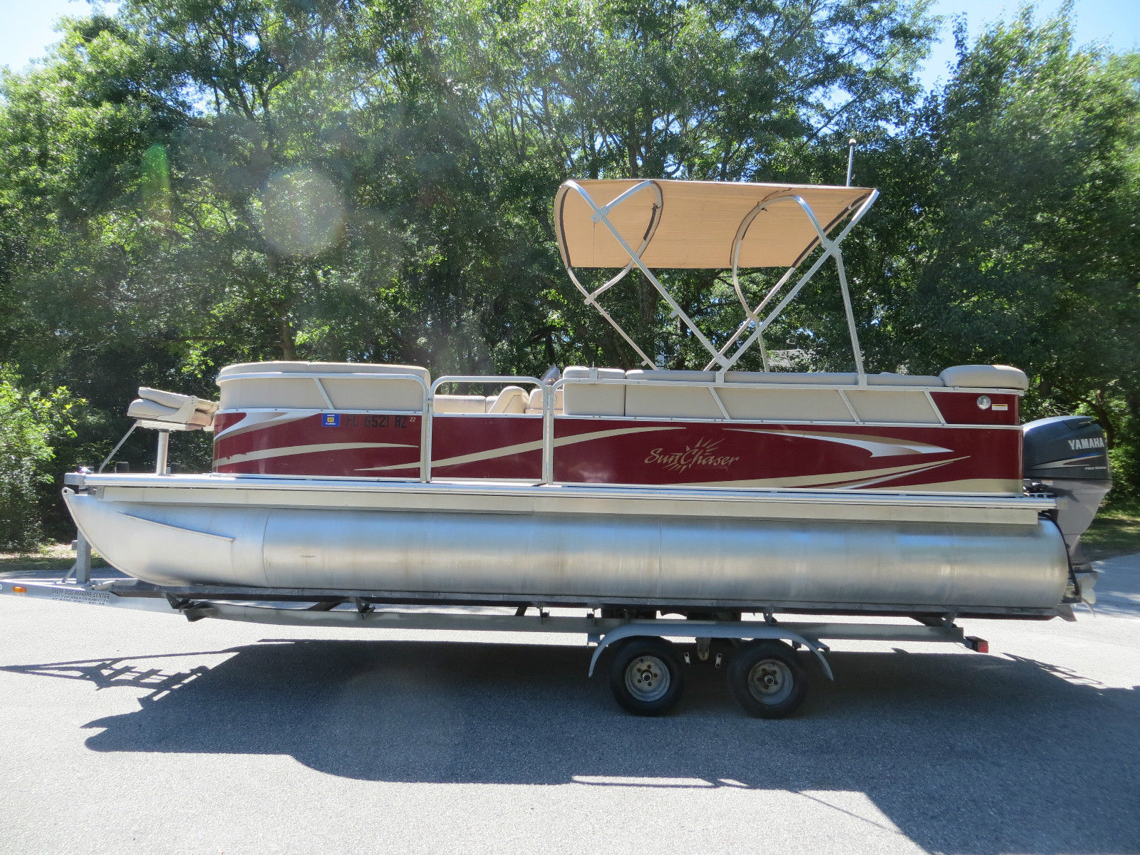 Smoker Craft Sun Chaser 22 Ft 2011 for sale for $13,900 