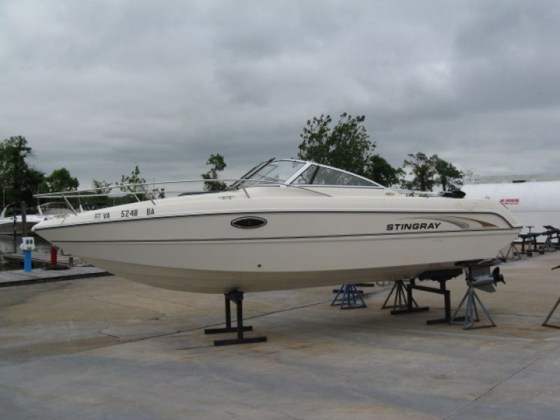 Stingray 220CX 2002 for sale for $6,500 - Boats-from-USA.com