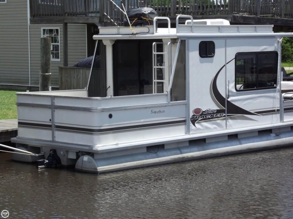 Sun Tracker 32 Party Cruiser 2003 for sale for $22,500 ...