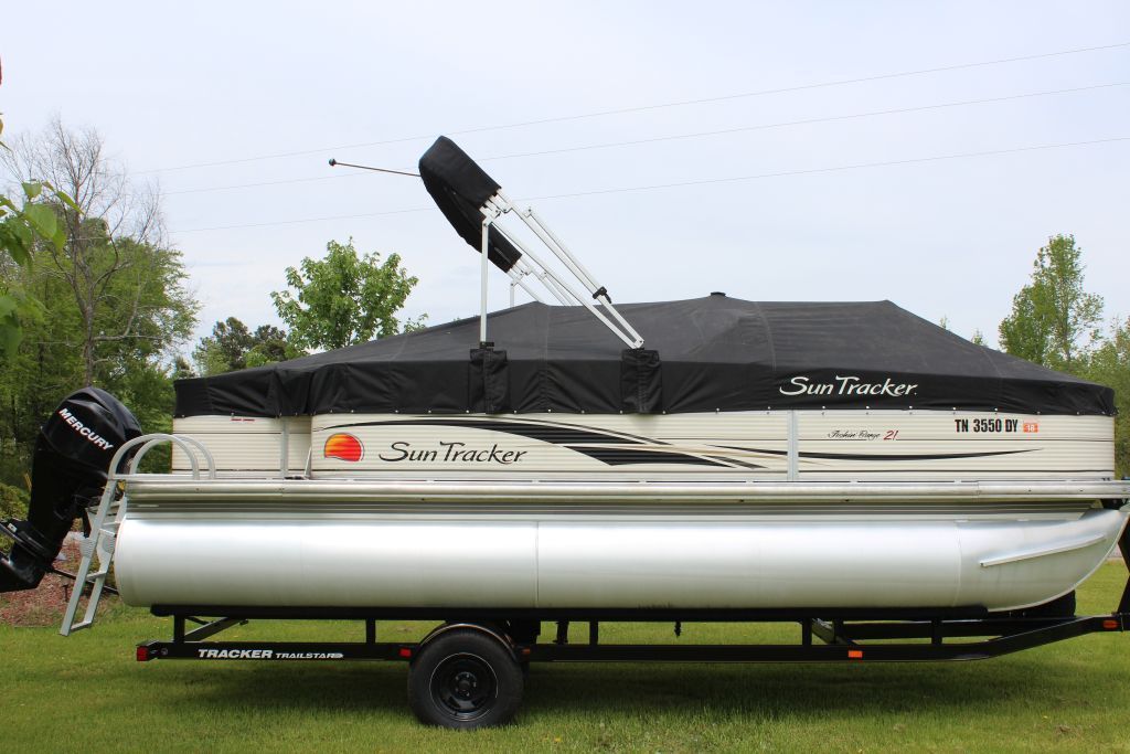 Sun Tracker 2009 for sale for $1,500 - Boats-from-USA.com