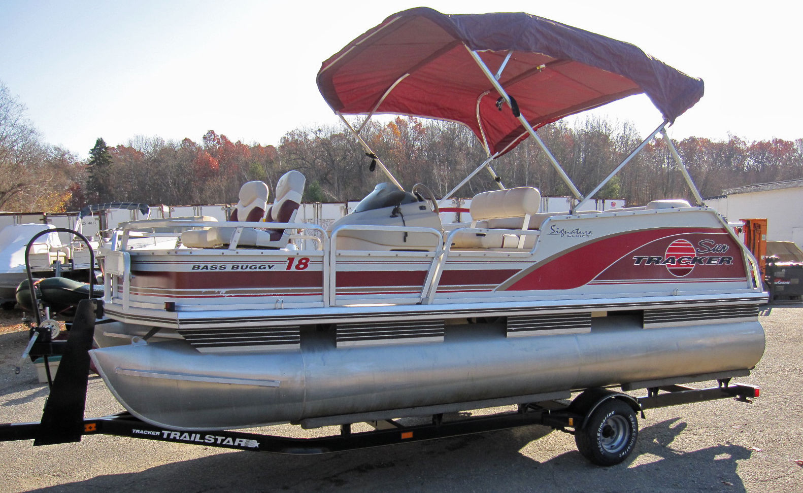 Tracker Bass Buggy Fishing/Pontoon Boat W/ 40hp Mercury
