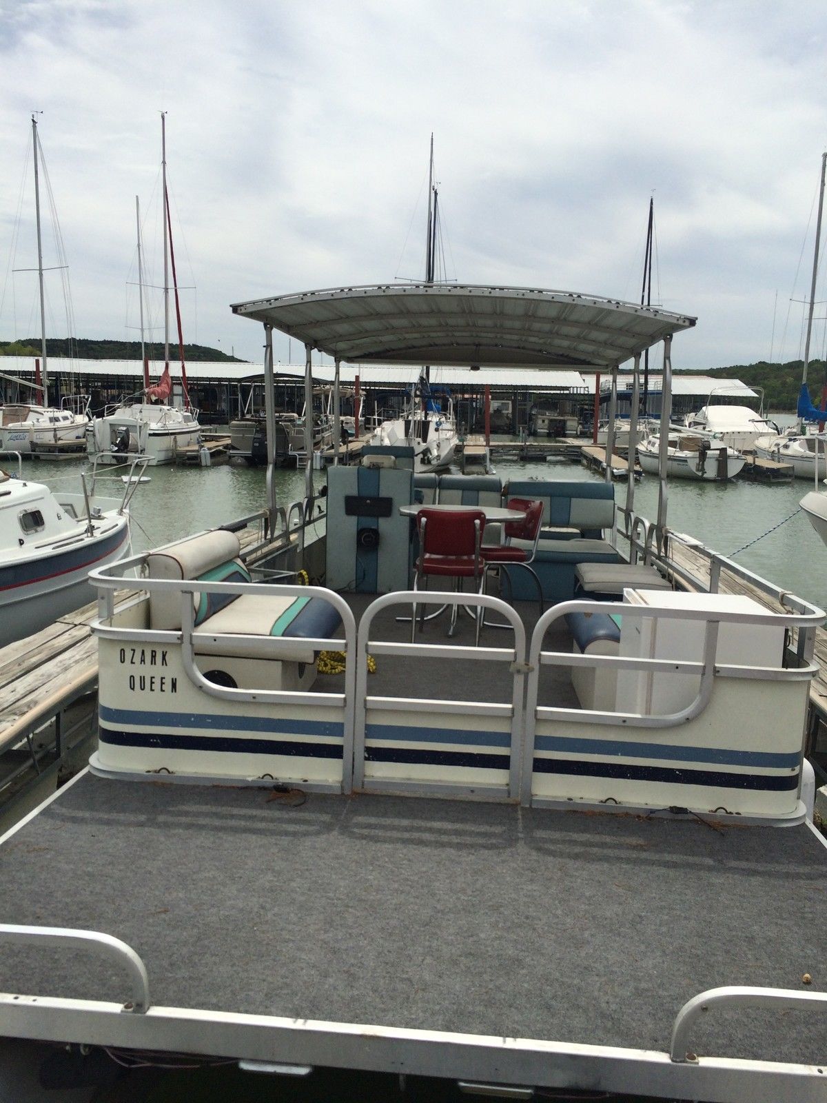 28 FT PONTOON WITH OMC INBOARD 1985 for sale for $4,300 