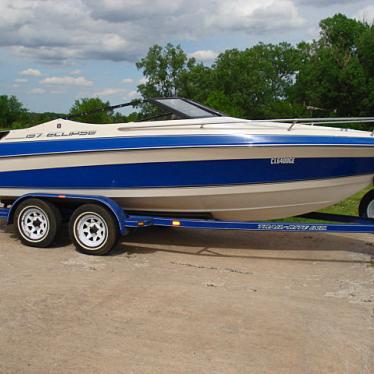 1990 Wellcraft eclipse 197 cuddy cabin with 300 hp chevy v-8