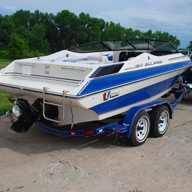 1990 Wellcraft eclipse 197 cuddy cabin with 300 hp chevy v-8