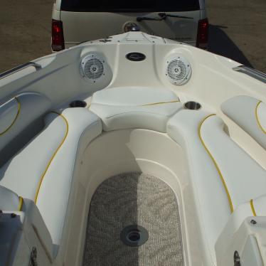 2007 Rinker 226 r1