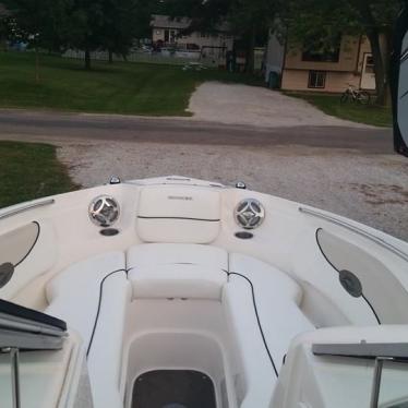 2009 Rinker captiva 276