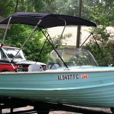 1967 Starcraft aluminum lapstrake close-bow runabout