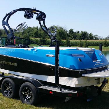 2012 Nautique sport 200