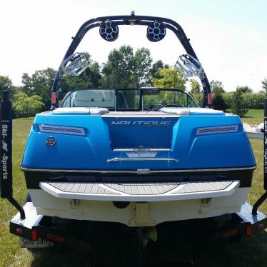 2012 Nautique sport 200