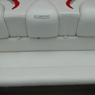 2004 Stingray mercruiser 200lx