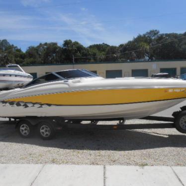 2002 Rinker 262 captiva cuddy