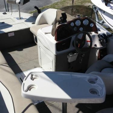 Sun Tracker Fishin' Barge 21 2004 for sale for $5,500 - Boats-from-USA.com