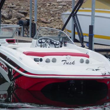 2009 Tahoe q5i extreme edition ski/wakeboard boat