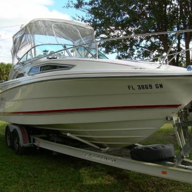 1992 Rinker fiesta vee 260