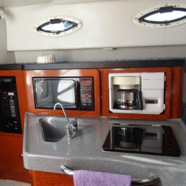 2002 Wellcraft martinique 2400