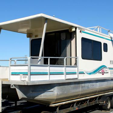 1996 Tracker 35 cabin cruiser