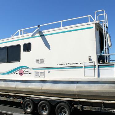 1996 Tracker 35 cabin cruiser