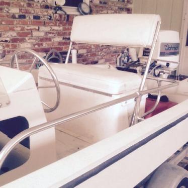 1987 Boston Whaler 15 foot center console