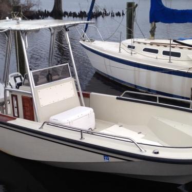 1984 Boston Whaler outrage 22