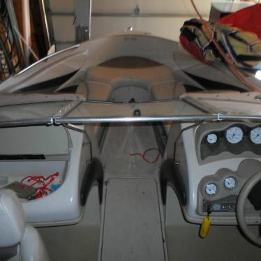 2001 Glastron gx 225