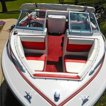 1988 Four Winns 160 freedom