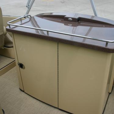 2014 Larson escape 25 ttt triple pontoon