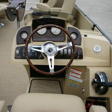 2014 Larson escape 25 ttt triple pontoon