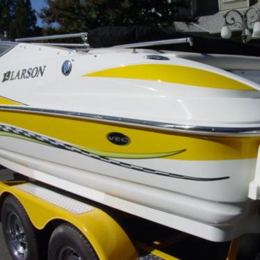 2007 Larson senza 206 bow rider